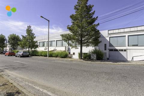 Escritórios para Serviços – Arrendamento em Zona Industrial Covilhã