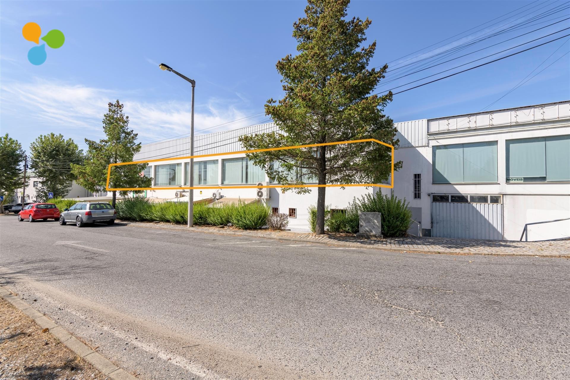 Escritórios para Serviços – Arrendamento em Zona Industrial Covilhã