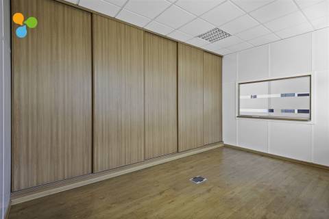 Escritórios para Serviços – Arrendamento em Zona Industrial Covilhã