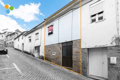 Moradia Geminada T3 - Covilhã