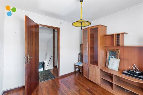 Moradia Geminada T3 - Covilhã