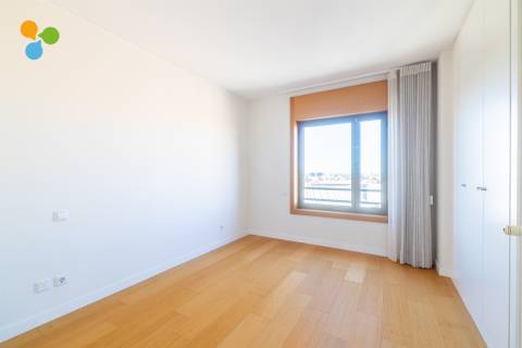 Apartamento T2 Arrendamento em Paranhos,Porto