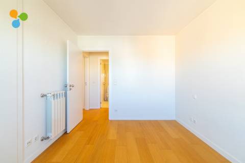 Apartamento T2 Arrendamento em Paranhos,Porto
