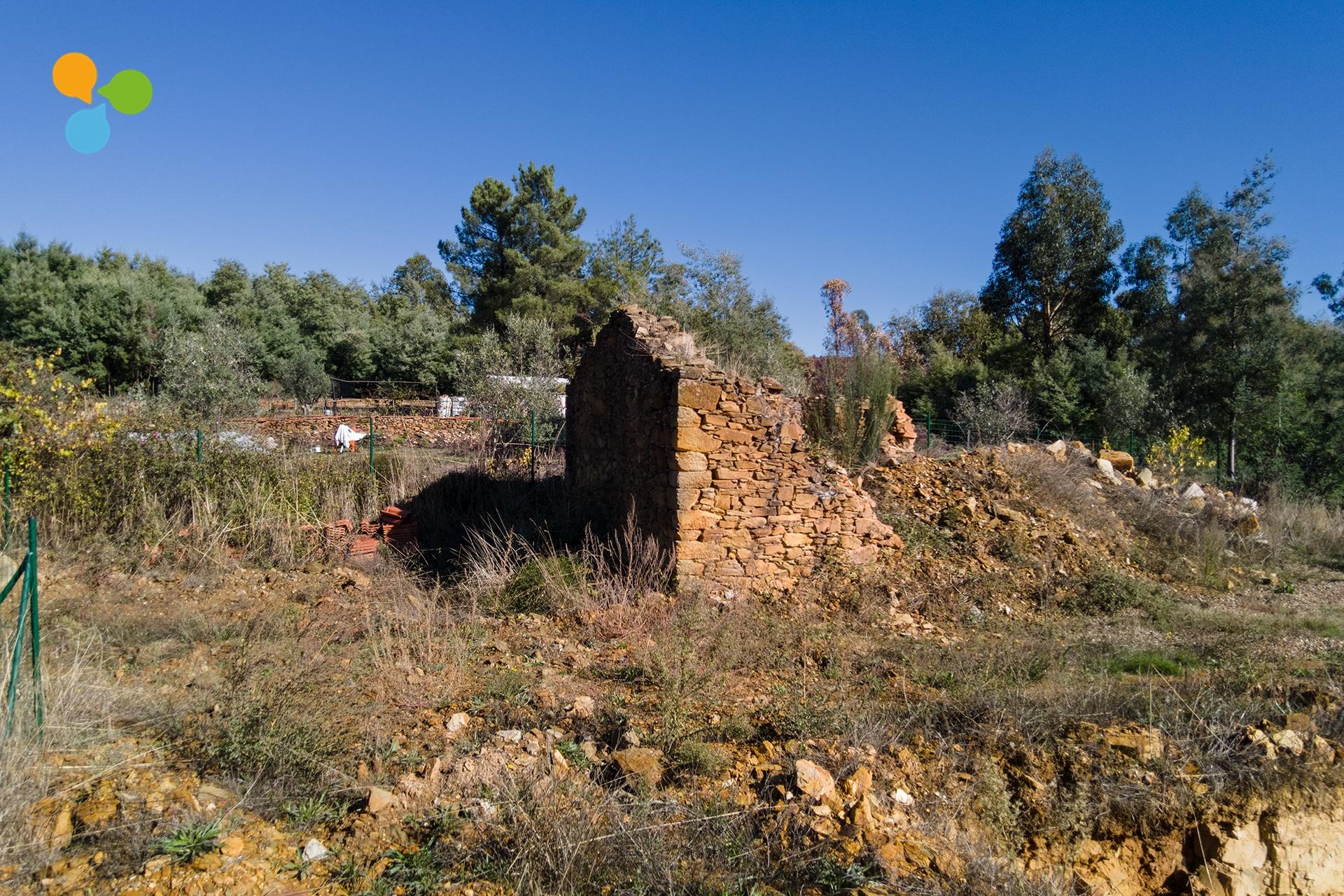 Moradia para Restaurar T1 Venda em Peso e Vales do Rio,Covilhã