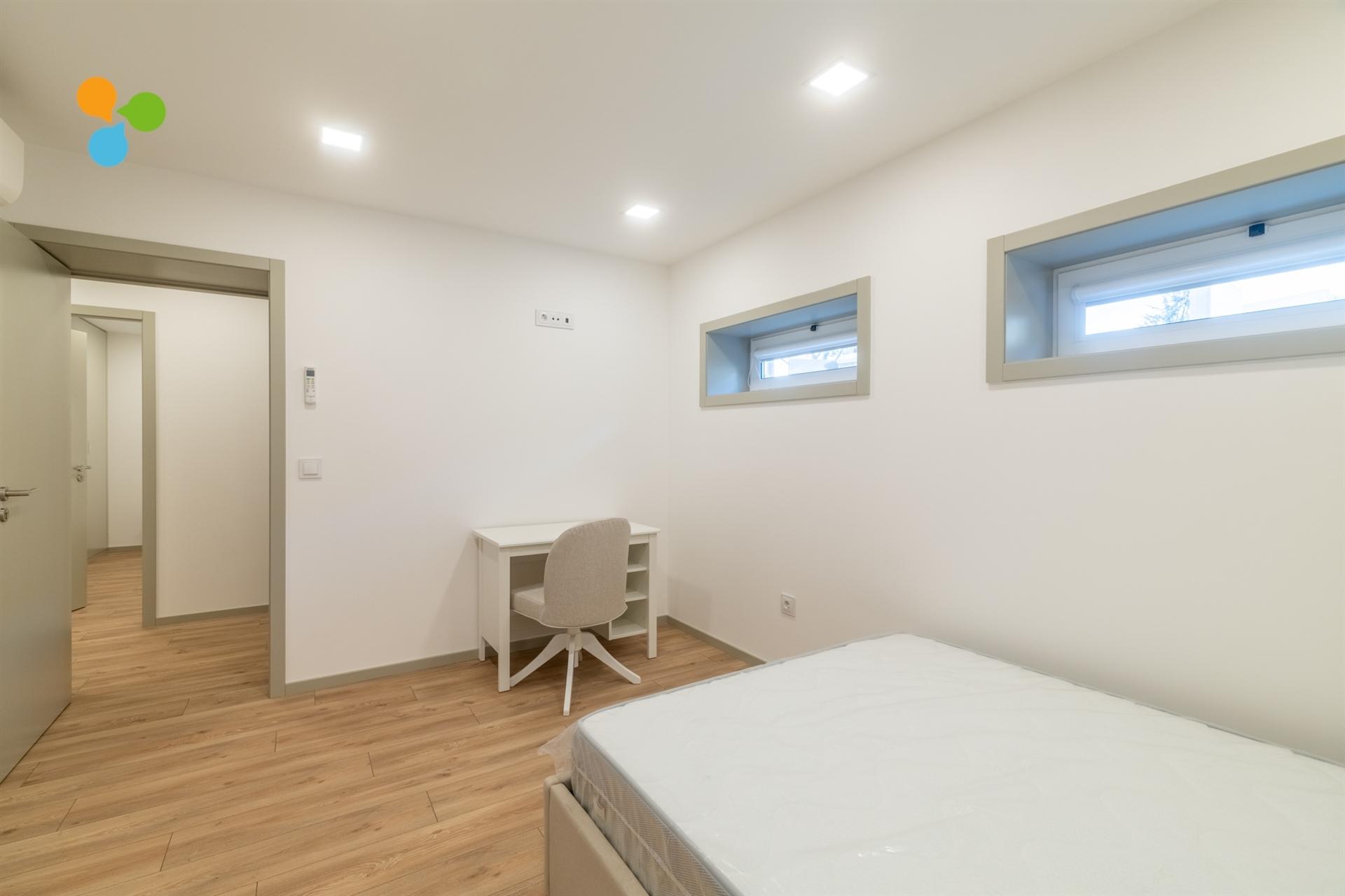 Quarto T3 Arrendamento em Paranhos,Porto