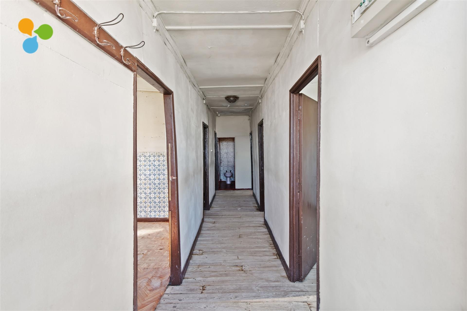 Moradia em Pedra com Vista Panorâmica sobre a Vila de Belmonte