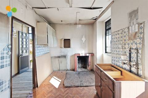 Moradia em Pedra com Vista Panorâmica sobre a Vila de Belmonte