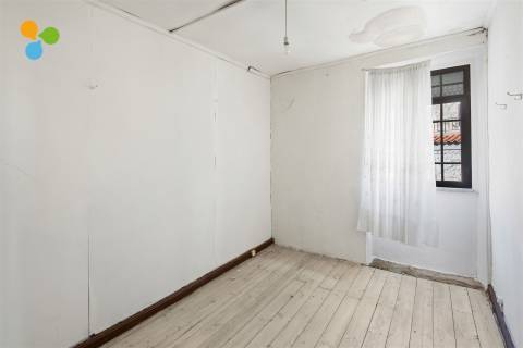 Moradia em Pedra com Vista Panorâmica sobre a Vila de Belmonte