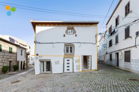 Moradia Duplex Remodelada - Fundão