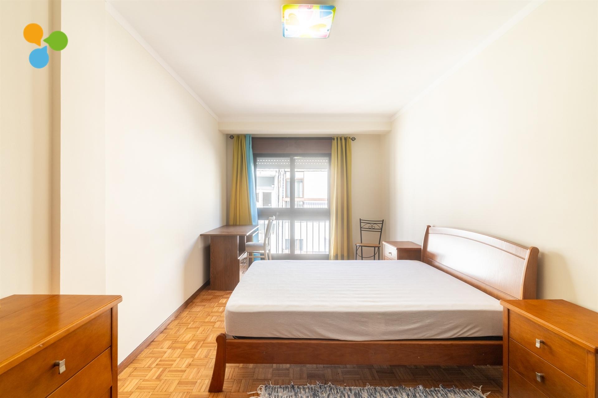 Quarto T2 Arrendamento em Paranhos,Porto