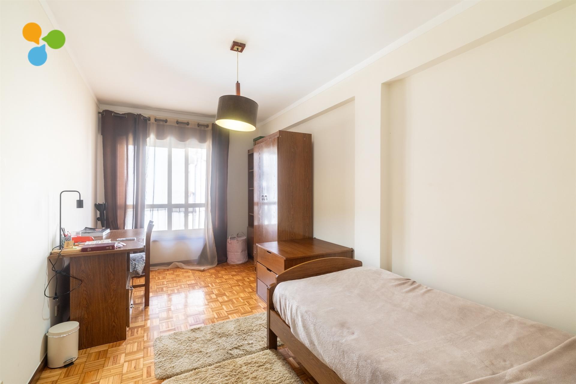 Quarto T2 Arrendamento em Paranhos,Porto