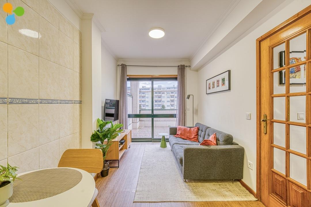 T1 para arrendamento com Terraço Amplo em São Mamede de Infesta – Totalmente Mobilado e Equipado