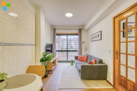 T1 para arrendamento com Terraço Amplo em São Mamede de Infesta – Totalmente Mobilado e Equipado