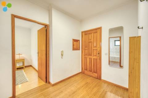 T1 para arrendamento com Terraço Amplo em São Mamede de Infesta – Totalmente Mobilado e Equipado