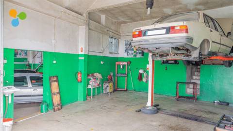 Armazém para venda em Unhais da Serra