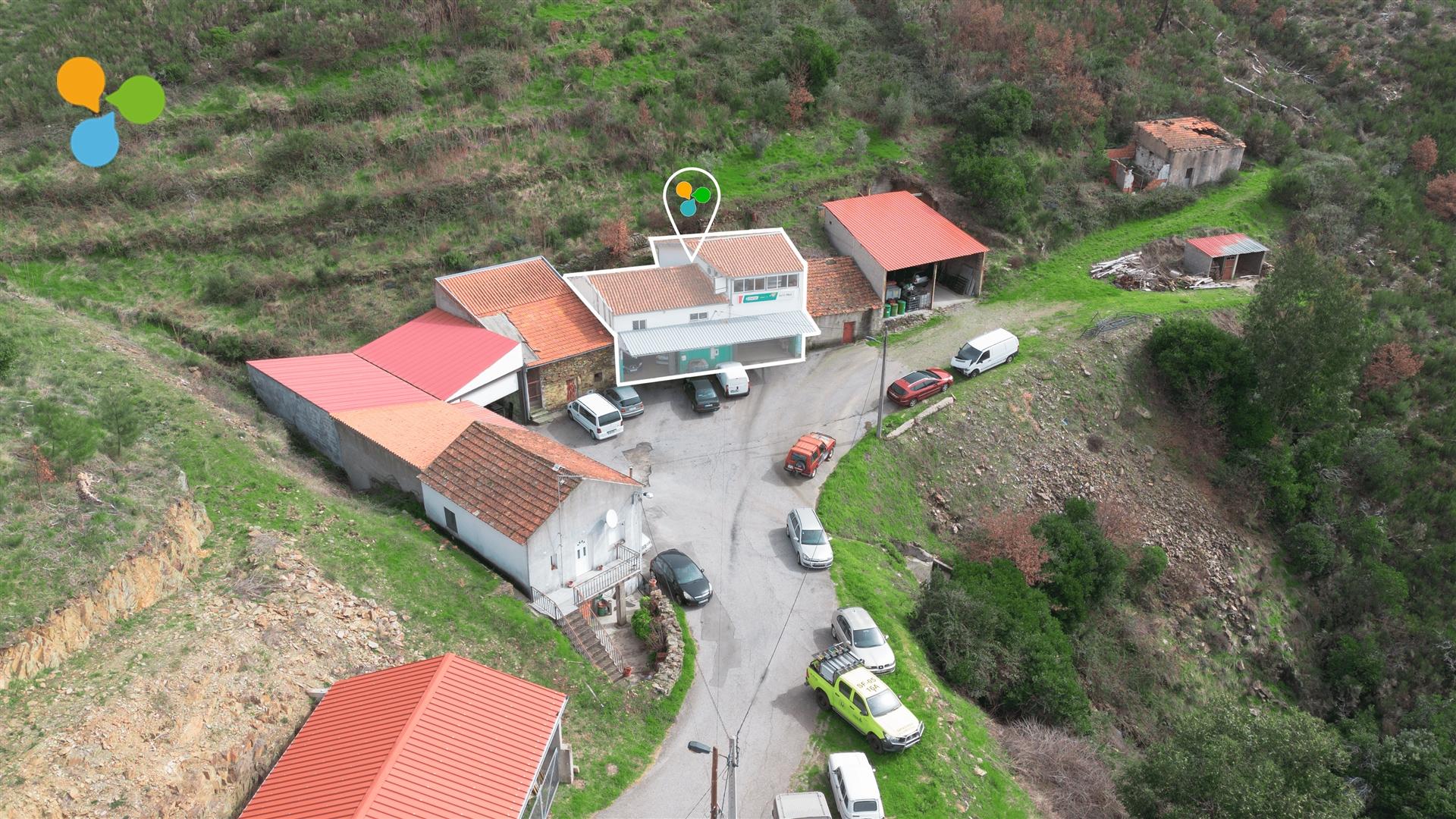 Armazém para venda em Unhais da Serra