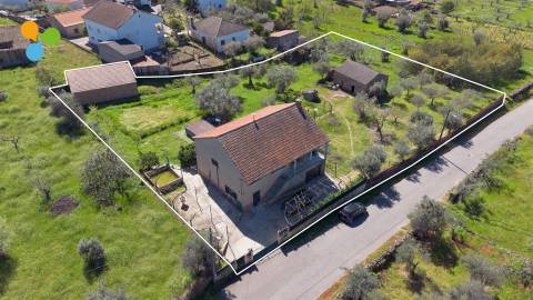 Quintinha com 3 casas