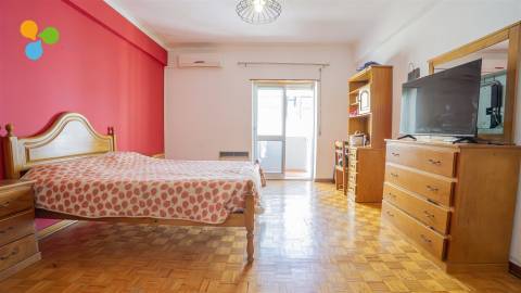 Apartamento T4 Venda em Covilhã e Canhoso,Covilhã