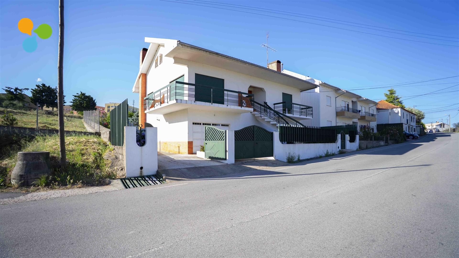 Moradia T4  - Tortosendo
