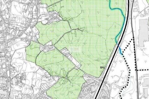 Terreno de 59.000m2 para construção à BIAL