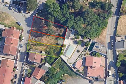 Terreno para Construção de Moradia de 3 frentes em Pedrouços