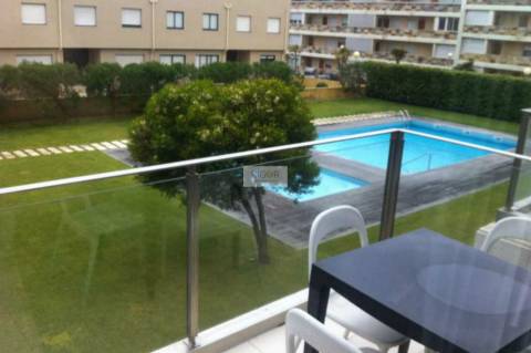 Apartamento T2 Dúplex em condomínio fechado com piscina