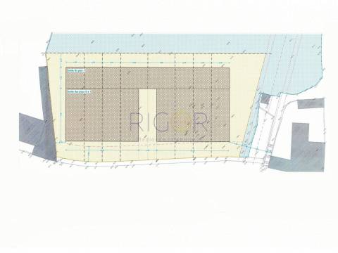 Terreno de 14 000 m2 em Serzedo