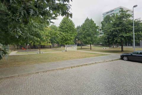 T2+1 em edifício de excelência nos Maninhos