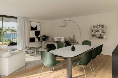 Apartamento T3 com varanda em construção