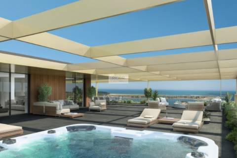 Apartamento T4 com terraço no último piso em construção