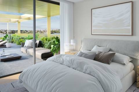 Apartamento T4 com terraço no último piso em construção