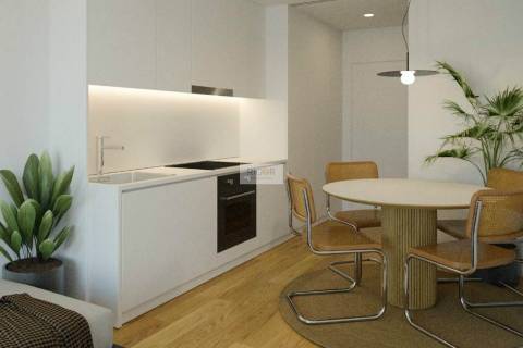 Apartamento To com arrumo em construção em Pedrouços