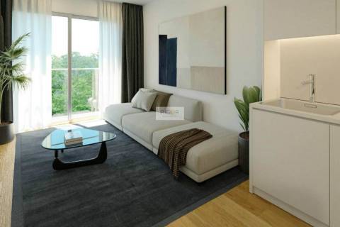 Apartamento To com arrumo em construção em Pedrouços