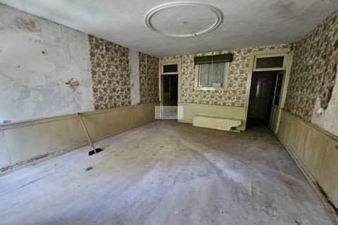 Prédio na baixa do Porto para reconstruir e ampliar - Zona ARU