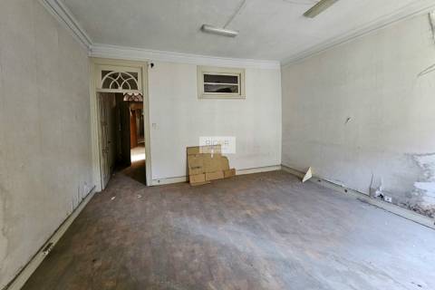 Prédio na baixa do Porto para reconstruir e ampliar - Zona ARU
