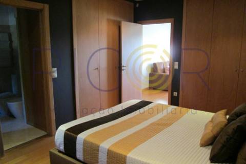 Moradia com 3 frentes como nova no centro de Ermesinde