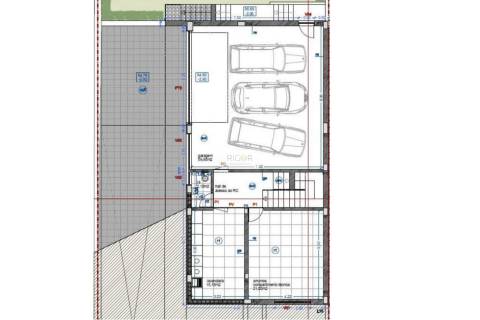 Moradia T3+escritório pronta de pedreiro no Castelo da Maia