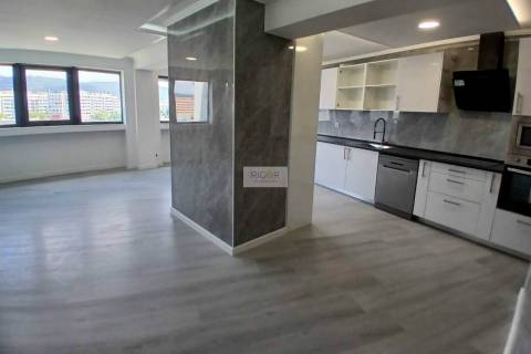 Apartamento T4 remodelado com garagem em Braga