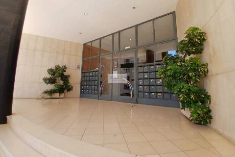 Apartamento T4 remodelado com garagem em Braga