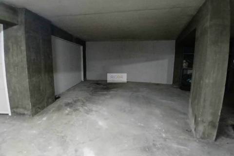Apartamento T4 remodelado com garagem em Braga
