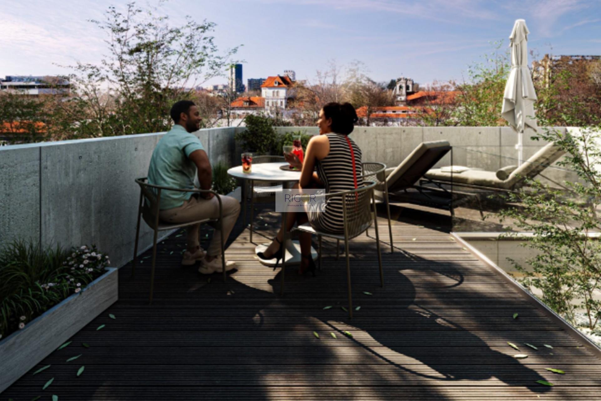 Apartamento T0 com terraço no centro de Matosinhos