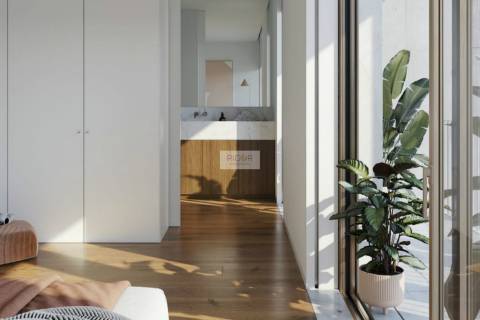 Moradia T3 em construção de 2 frentes em Arcozelo