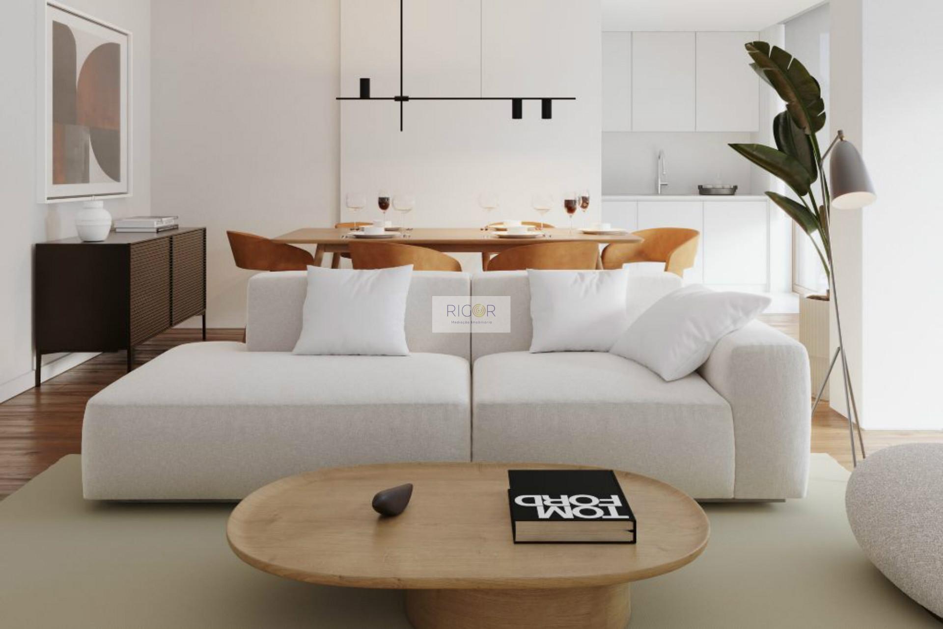 Apartamento T3 com varanda em construção em Arcozelo.