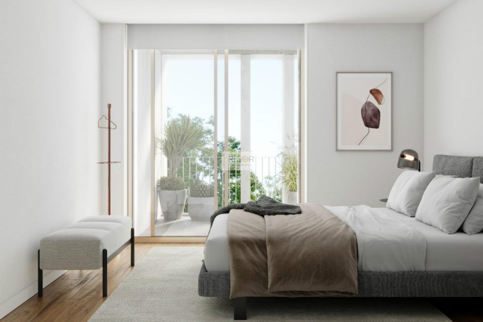 Apartamento T4 com varanda em construção em Arcozelo.