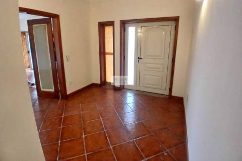 Moradia T3+2 de 4 frentes à Junta de Freguesia de Nine, Famalicão