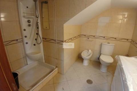 Moradia T3+2 de 4 frentes à Junta de Freguesia de Nine, Famalicão