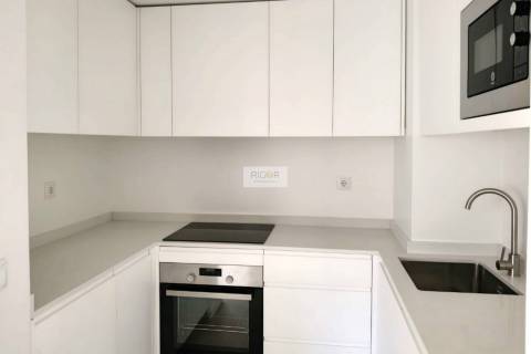 Apartamento T3 novo em Matosinhos junto ao Metro a 900 metros da praia