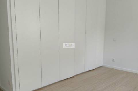 Apartamento T3 novo em Matosinhos junto ao Metro a 900 metros da praia