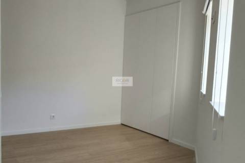 Apartamento T3 novo em Matosinhos junto ao Metro a 900 metros da praia