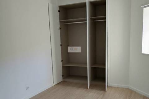 Apartamento T3 novo em Matosinhos junto ao Metro a 900 metros da praia